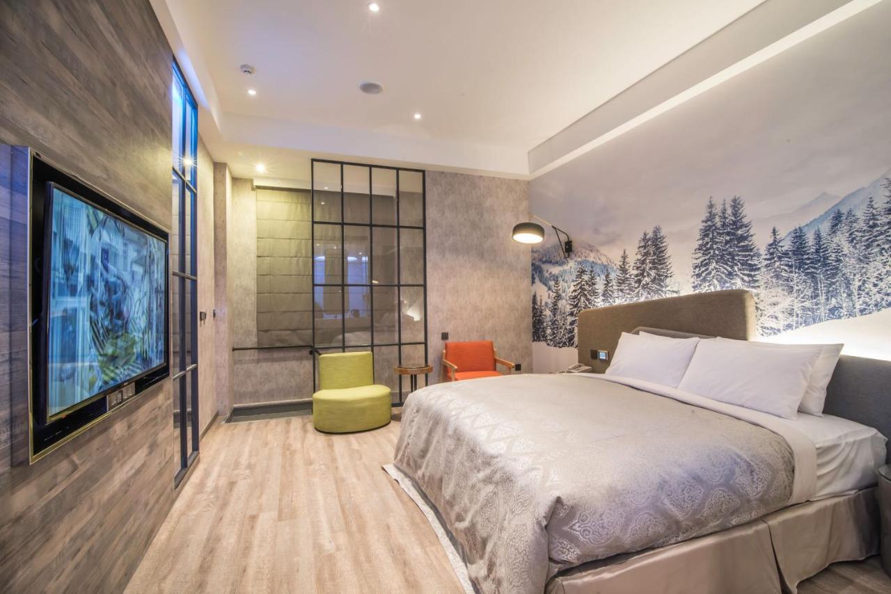 Luv U Motel Kaohsiung Extérieur photo